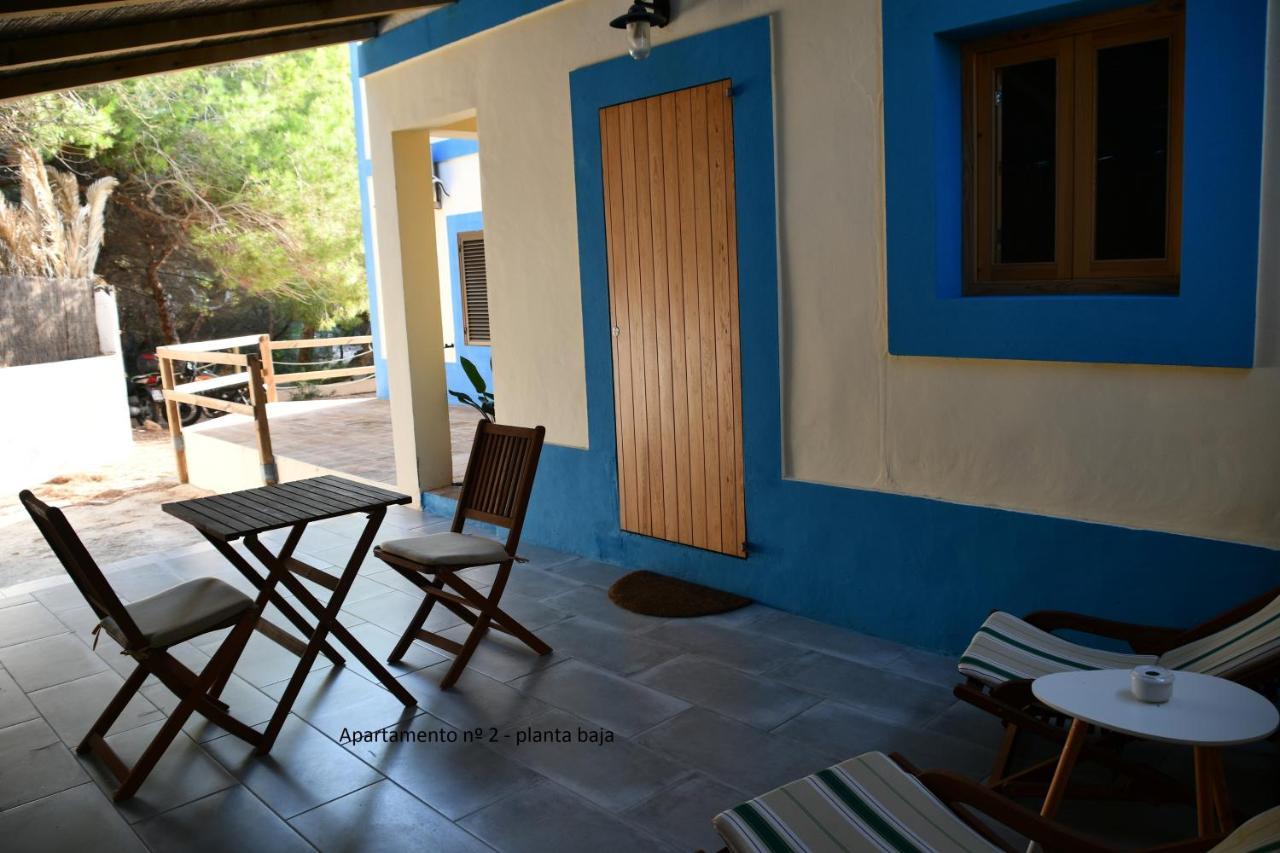 Apartamentos Cas Xurrac Es Caló Exterior foto