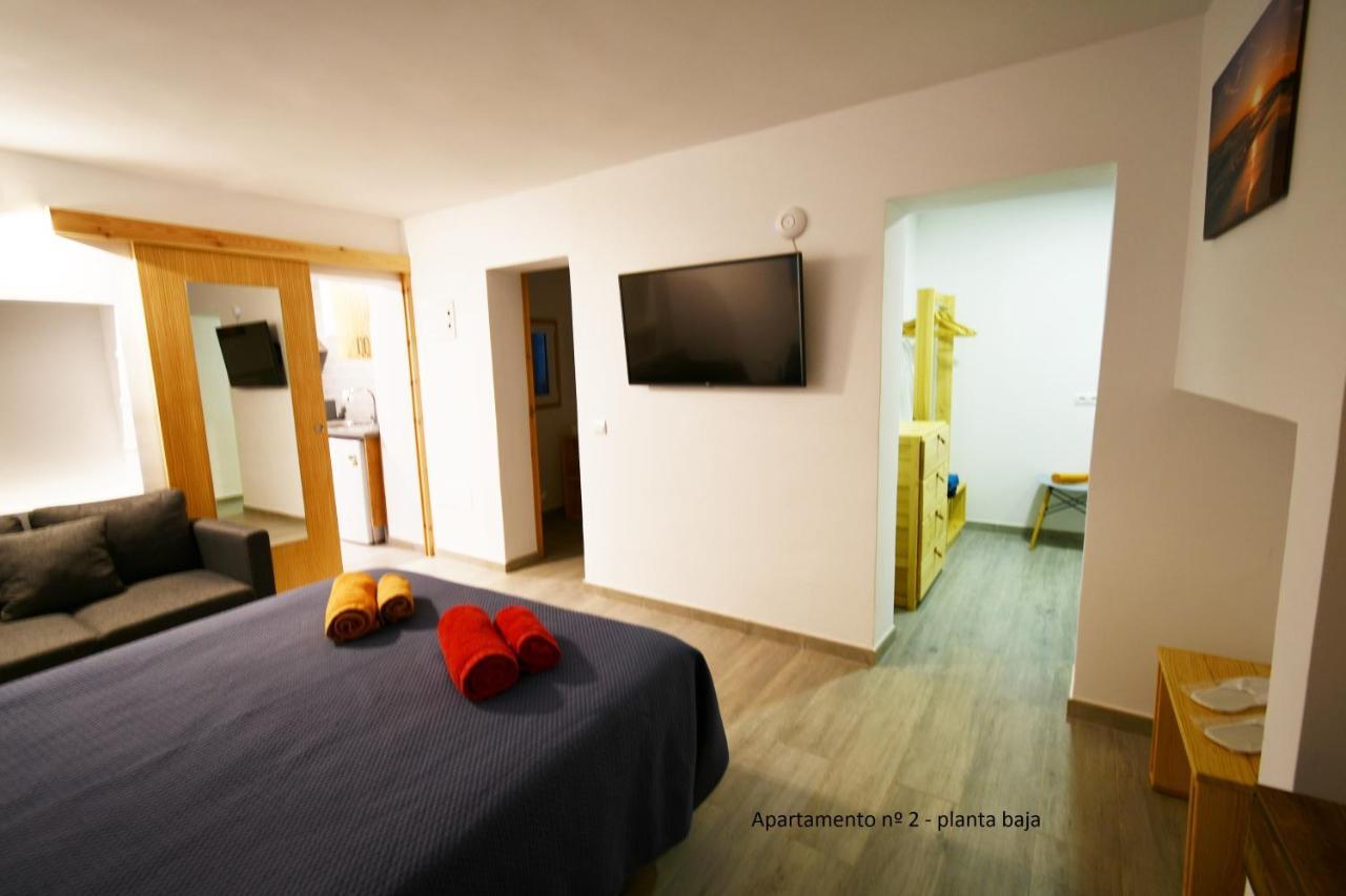 Apartamentos Cas Xurrac Es Caló Exterior foto