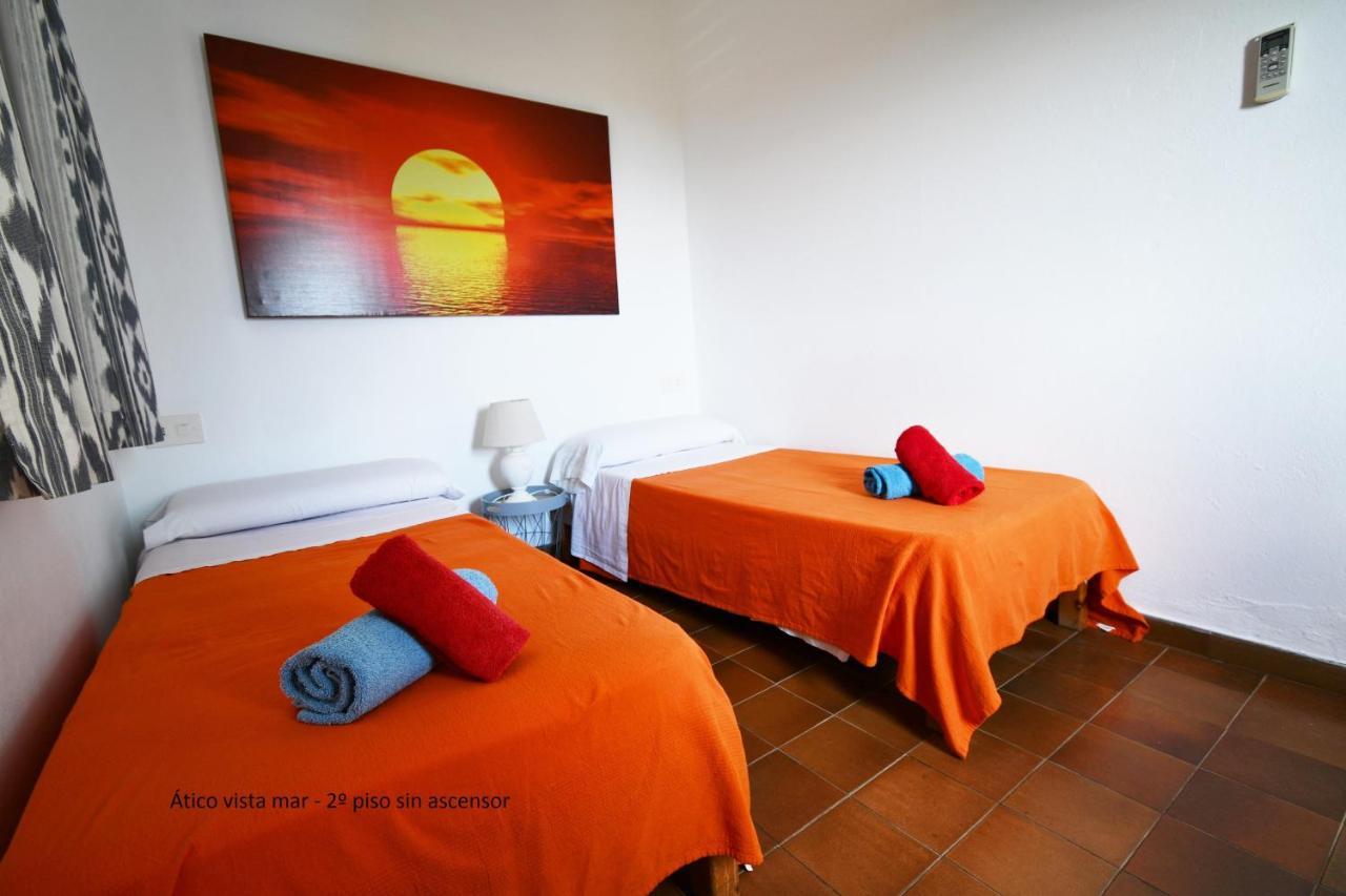 Apartamentos Cas Xurrac Es Caló Exterior foto