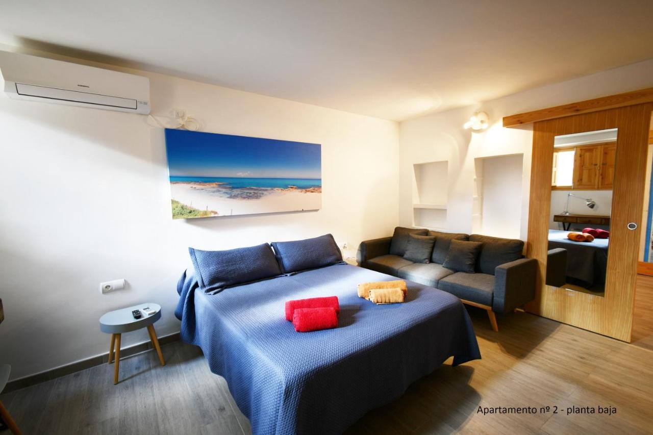 Apartamentos Cas Xurrac Es Caló Exterior foto