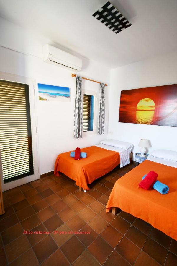 Apartamentos Cas Xurrac Es Caló Exterior foto