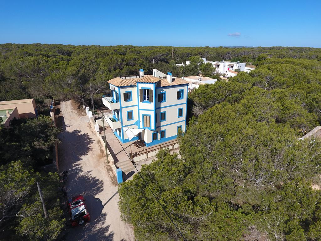 Apartamentos Cas Xurrac Es Caló Exterior foto